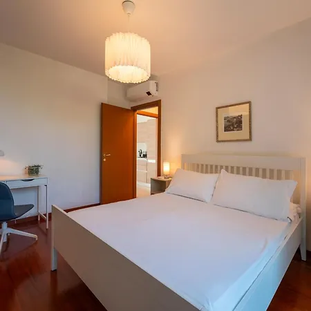 Breva Apartment *